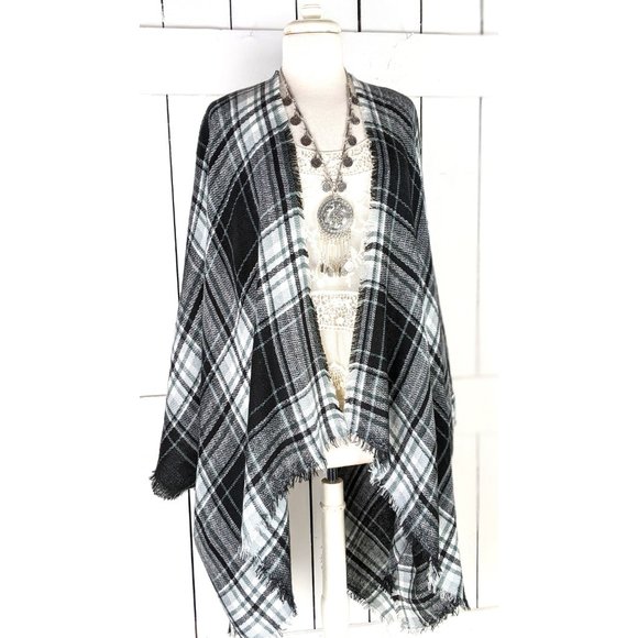 Black white plaid checker fringe blanket kimono cover up cardigan jacket one siz - Picture 3 of 6